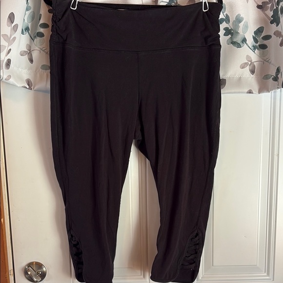 Xersion Black Leggings High Waist Capri - Picture 1 of 4